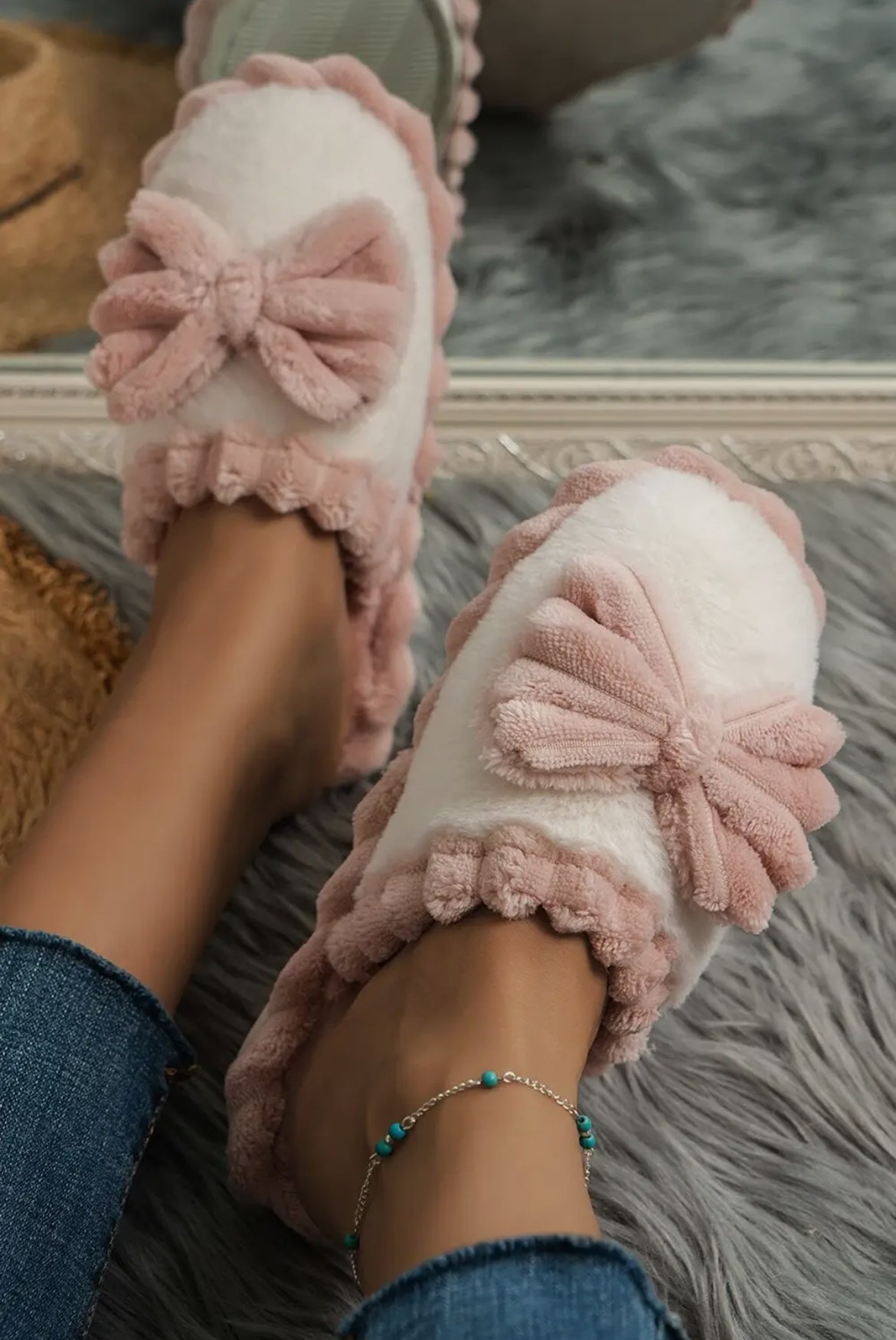 Bow Decor Color Block Ribbed Plush Slippers