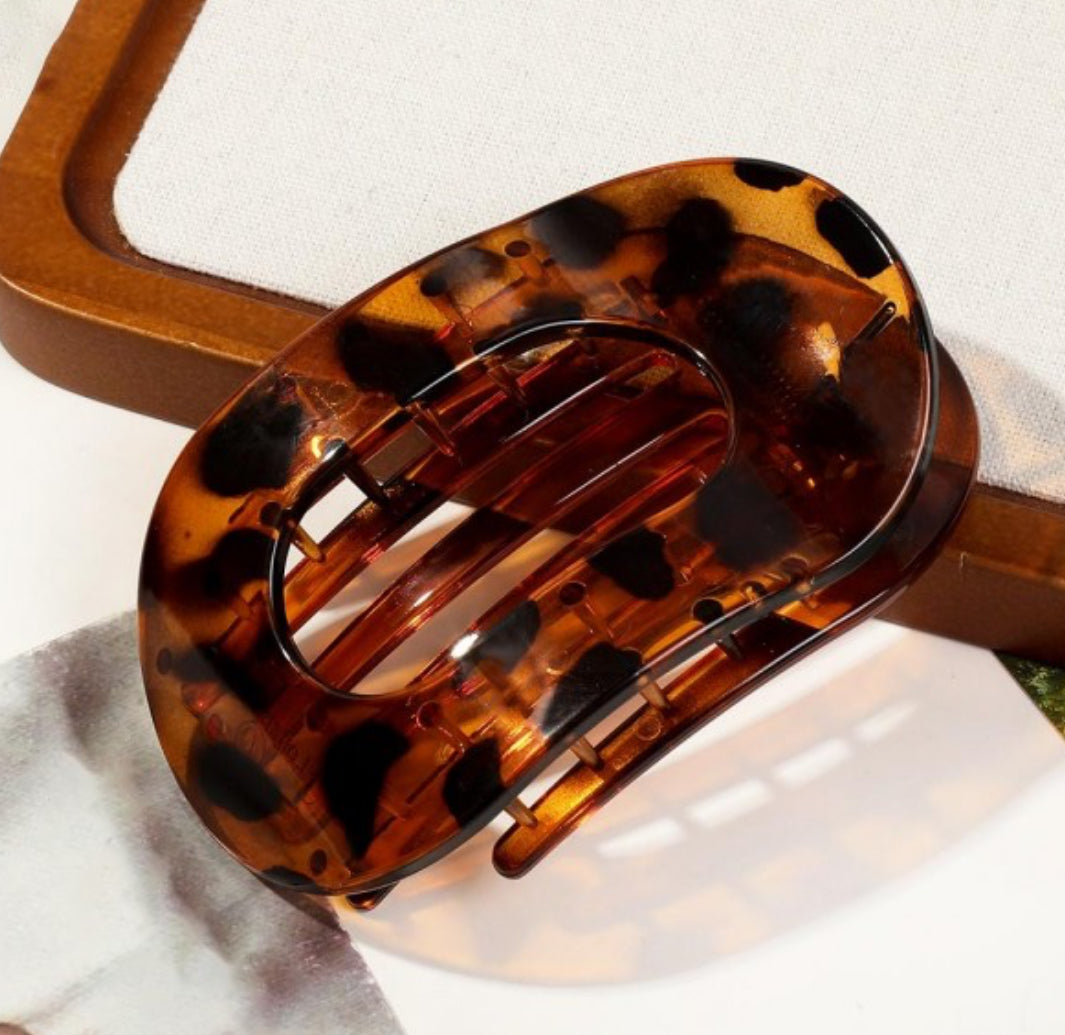 Flat Hollow Oval Claw Clip
