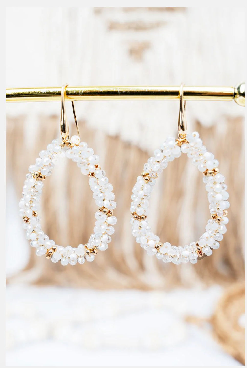 WHITE SHINE TEARDROP EARRINGS