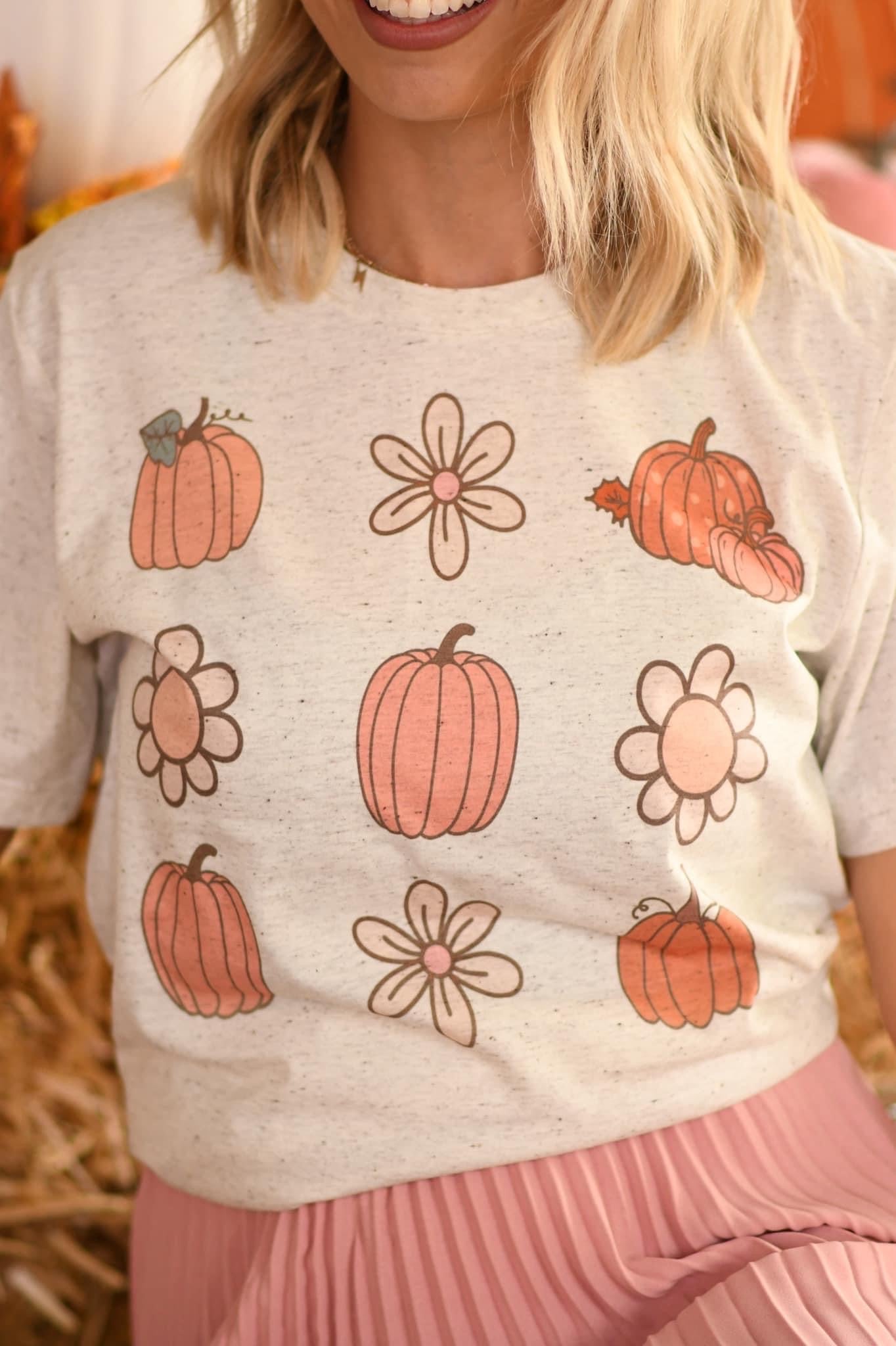 Pumpkins & Daisies Tee