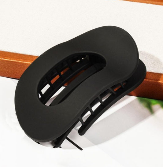 Flat Hollow Oval Claw Clip