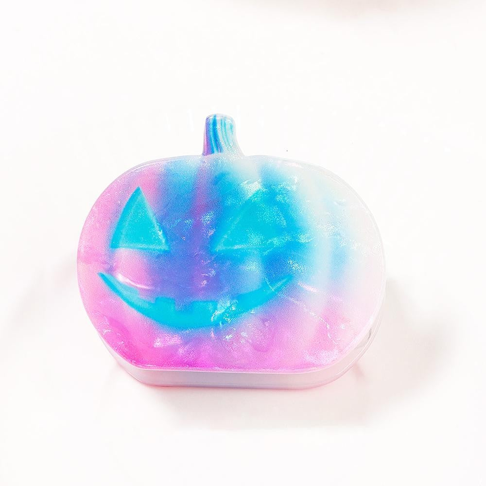 Pumpkin-shaped claw hair clip