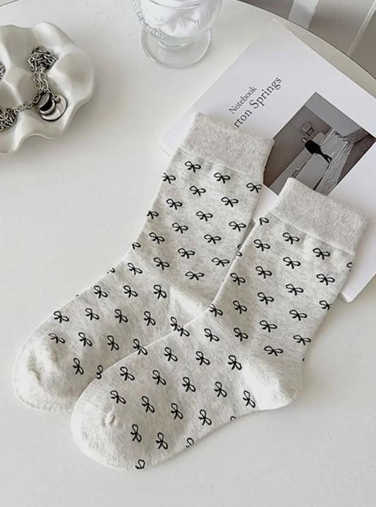 Bow Knots Ribbed Edge Crew Socks