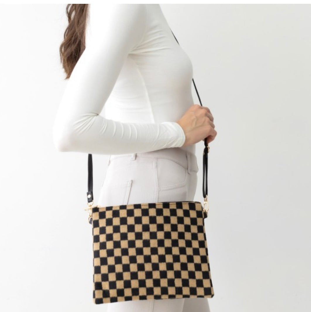 CHIC INTUITION CHECKERED PURSE