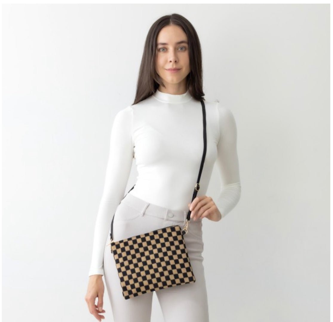 CHIC INTUITION CHECKERED PURSE