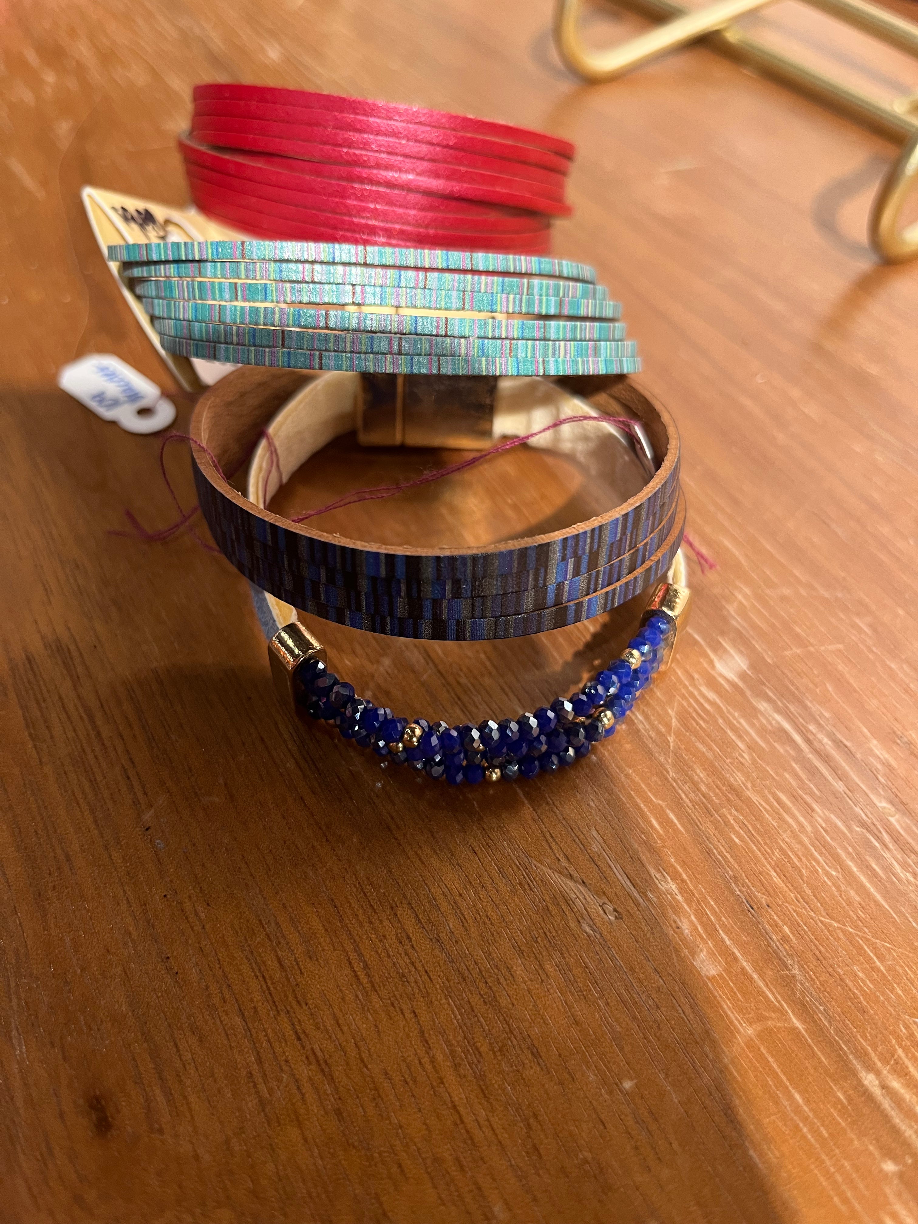 Magnetic navy, purple & gold  leather bracelet 105