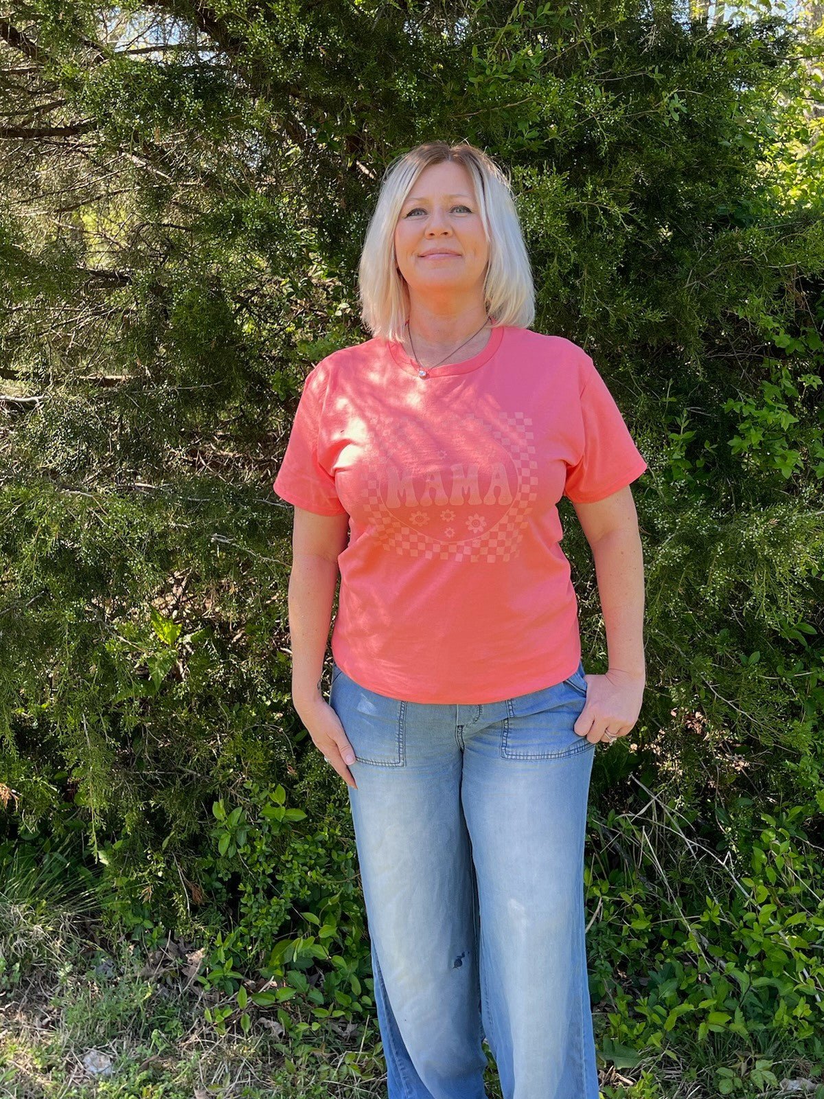 MAMA CHECKERED DAISY CORAL GRAPHIC TEE - Anchor Fusion Boutique